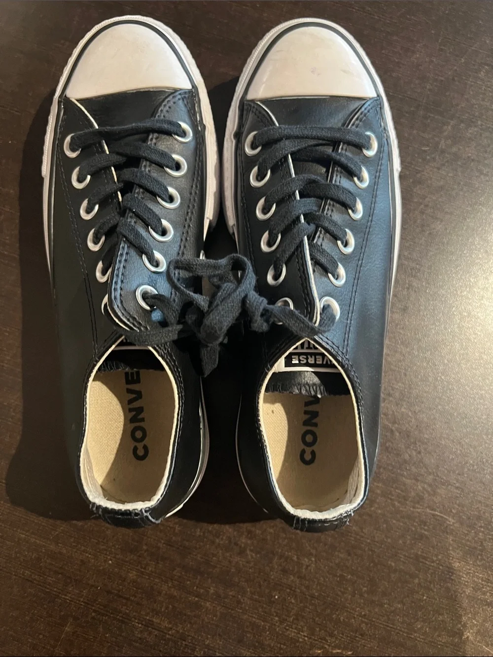 Converse Black and White Low-Top Leather Sneakers Gil’s size 5,5